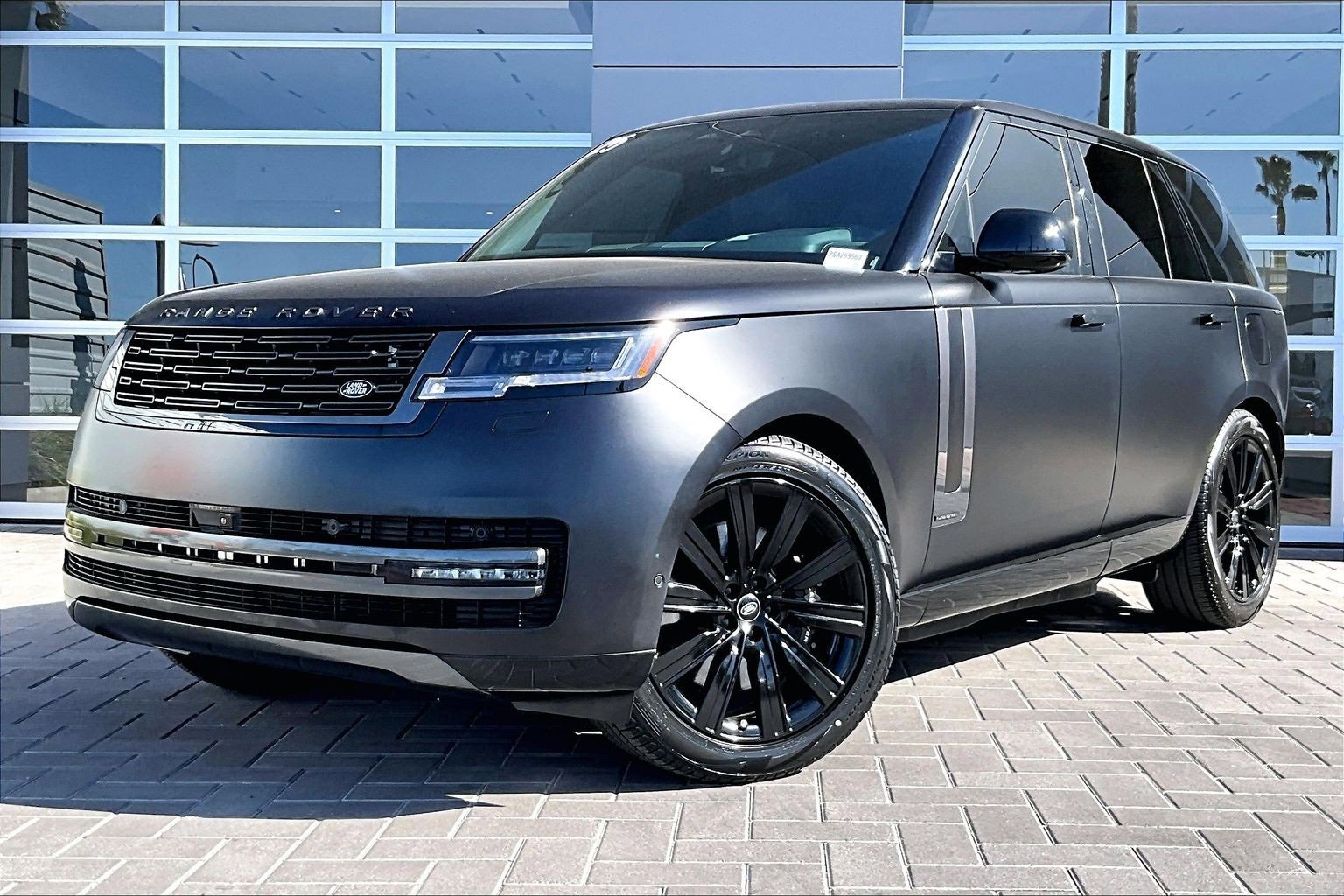 Used 2025 Land Rover Range Rover Autobiography