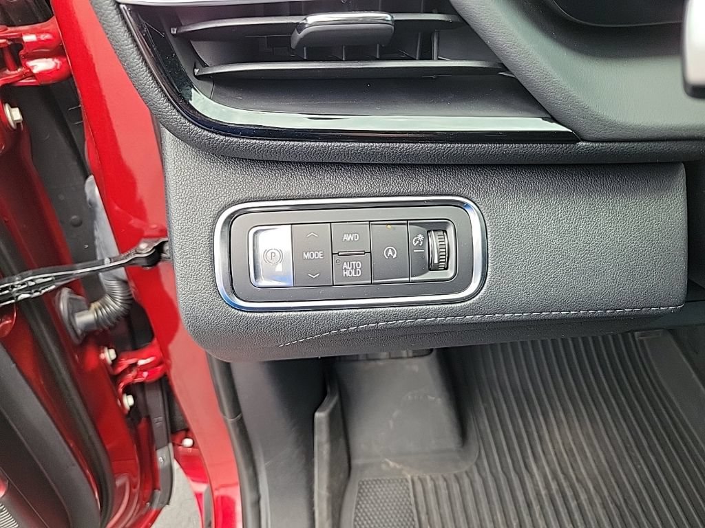 Used 2025 Buick Enclave Avenir AWD/4WD image 13