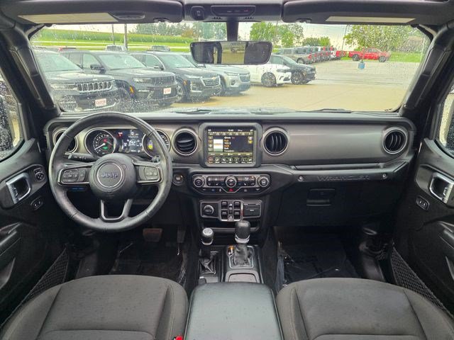 Used 2023 Jeep Wrangler Unlimited w/ Sun & Screen Package AWD/4WD image 23