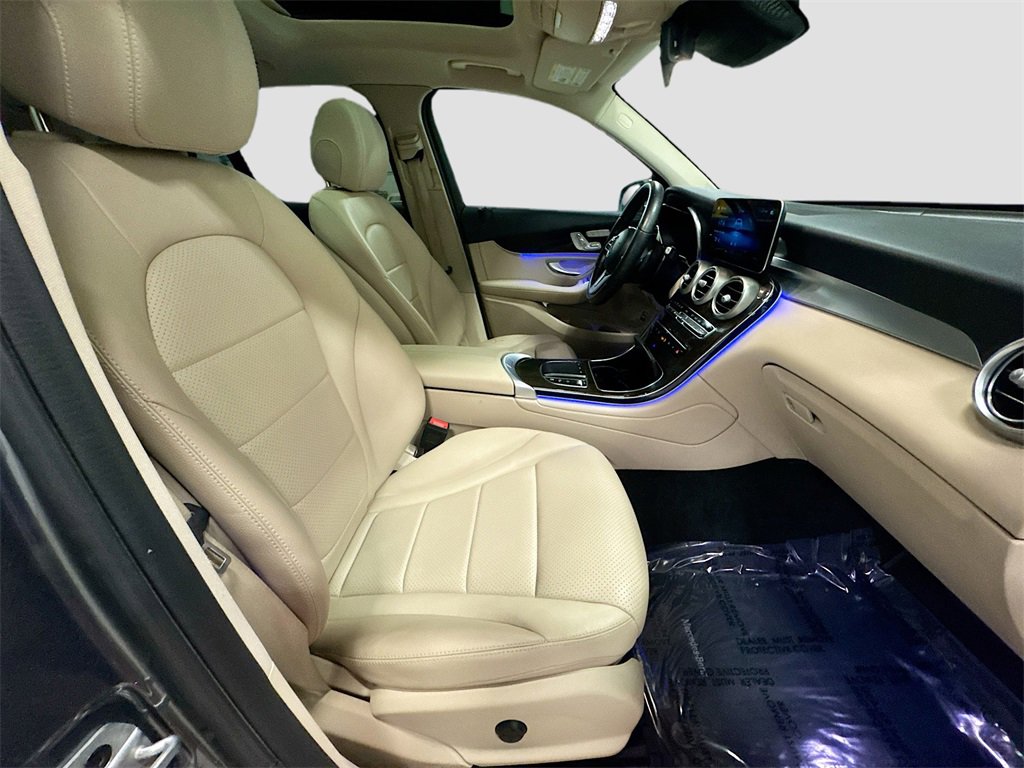 Used 2021 Mercedes-Benz GLC 300 4MATIC image 28
