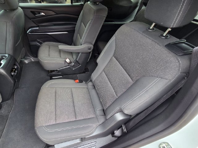 Used 2024 Chevrolet Traverse LT FWD image 19