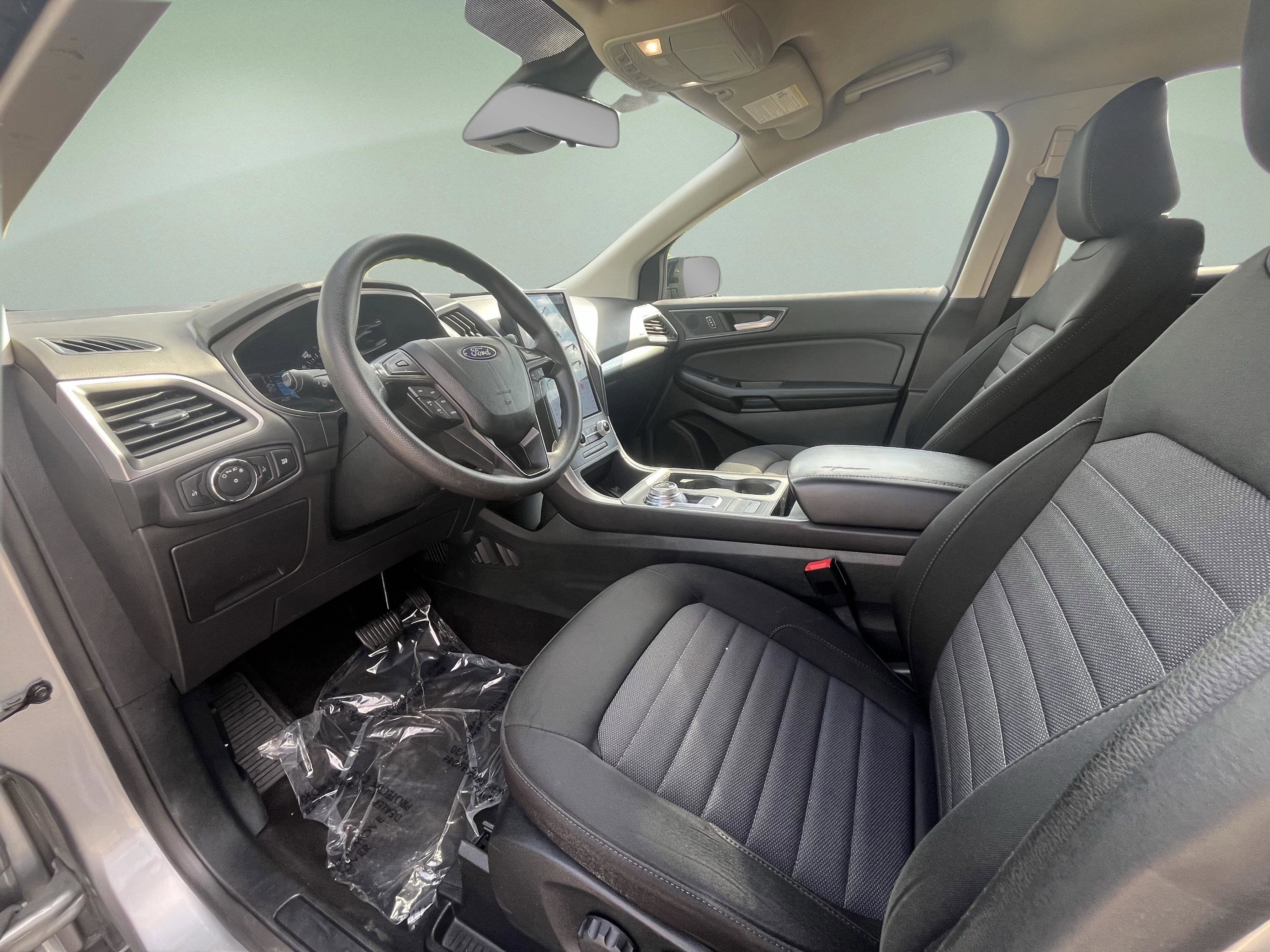 Certified 2022 Ford Edge SE w/ Black Appearance Package AWD/4WD image 19