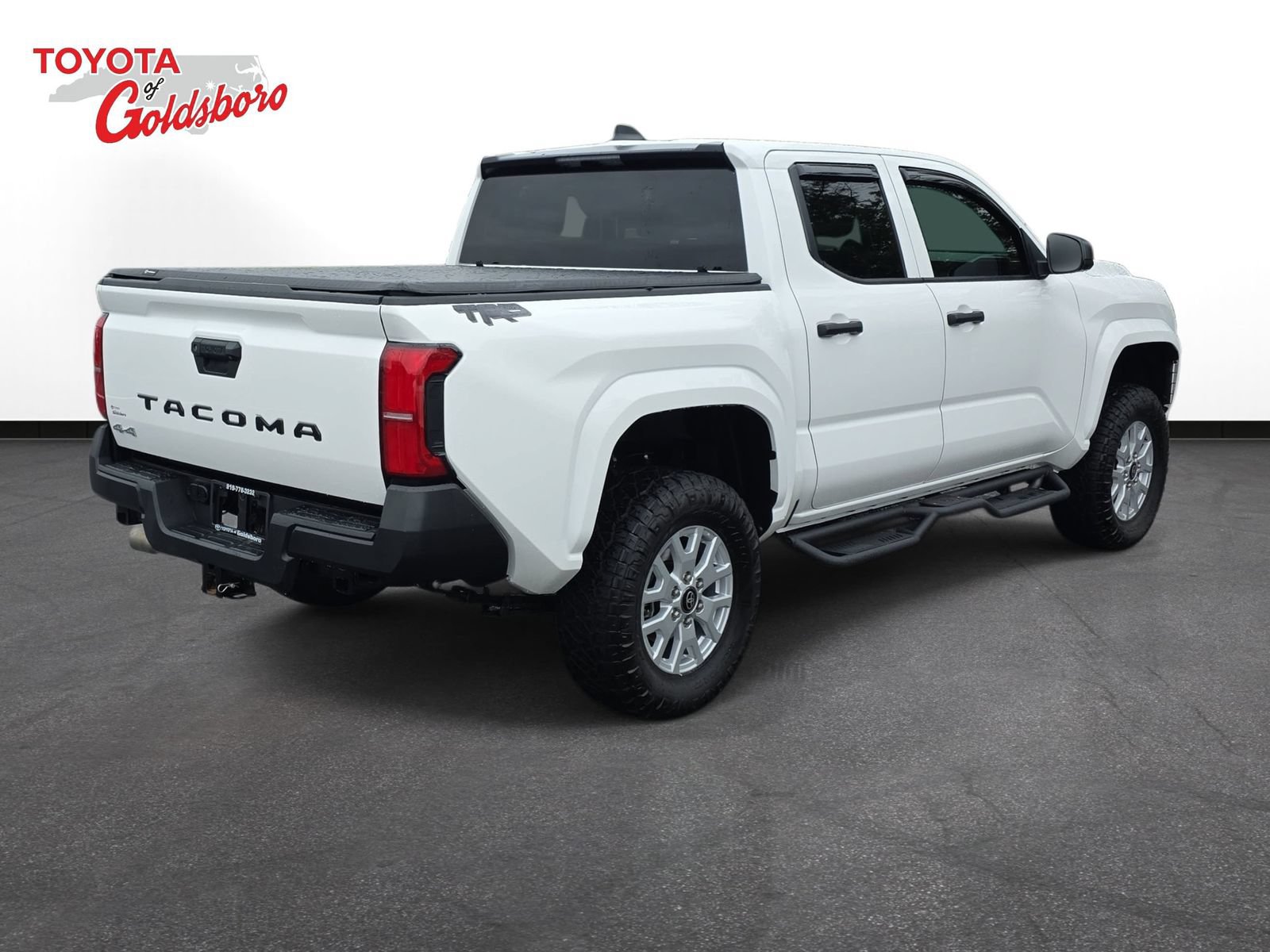 Used 2024 Toyota Tacoma SR AWD/4WD image 5