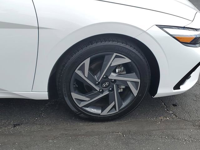 Certified 2024 Hyundai Elantra SEL w/ Convenience Package FWD image 6