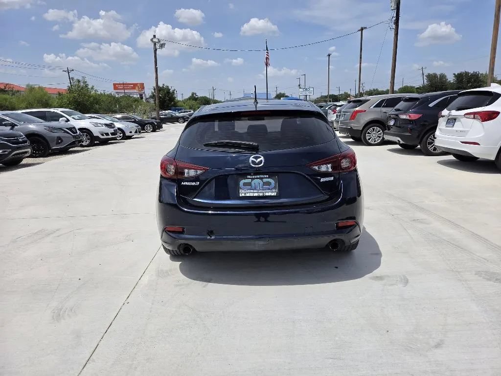 Used 2018 MAZDA MAZDA3 Touring FWD image 6
