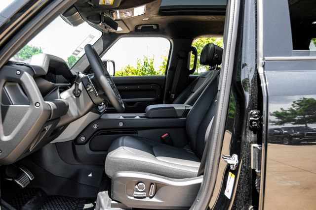 New 2026 Land Rover Defender 130 V8 AWD/4WD image 3