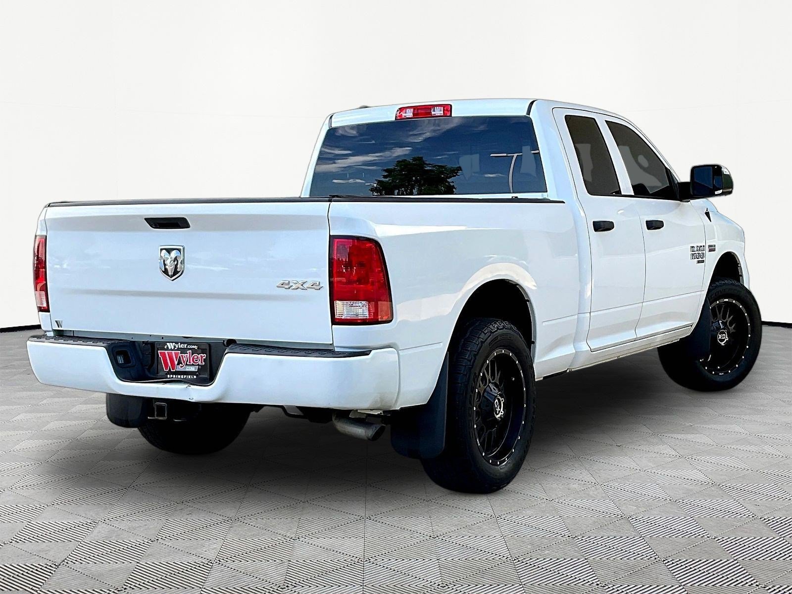 Used 2019 RAM 1500 Express AWD/4WD image 6