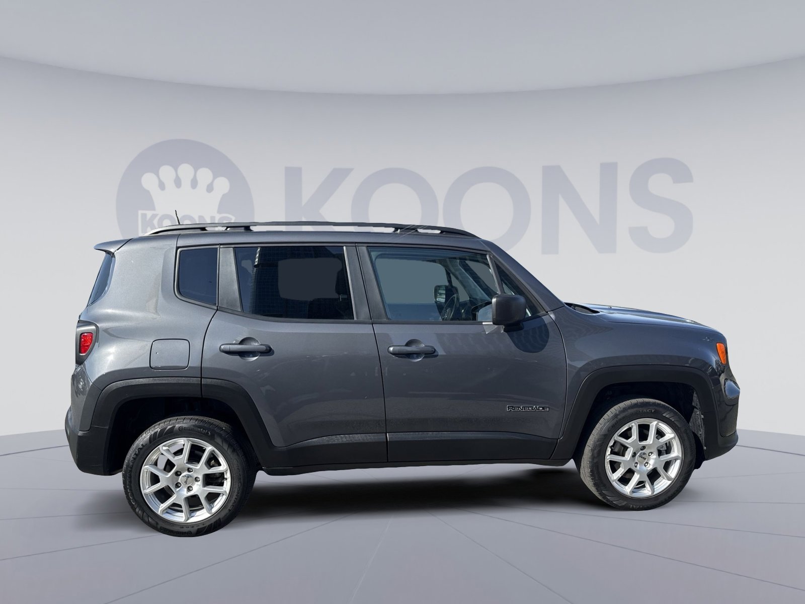 Used 2023 Jeep Renegade Latitude w/ Sun/Sound Group image 8