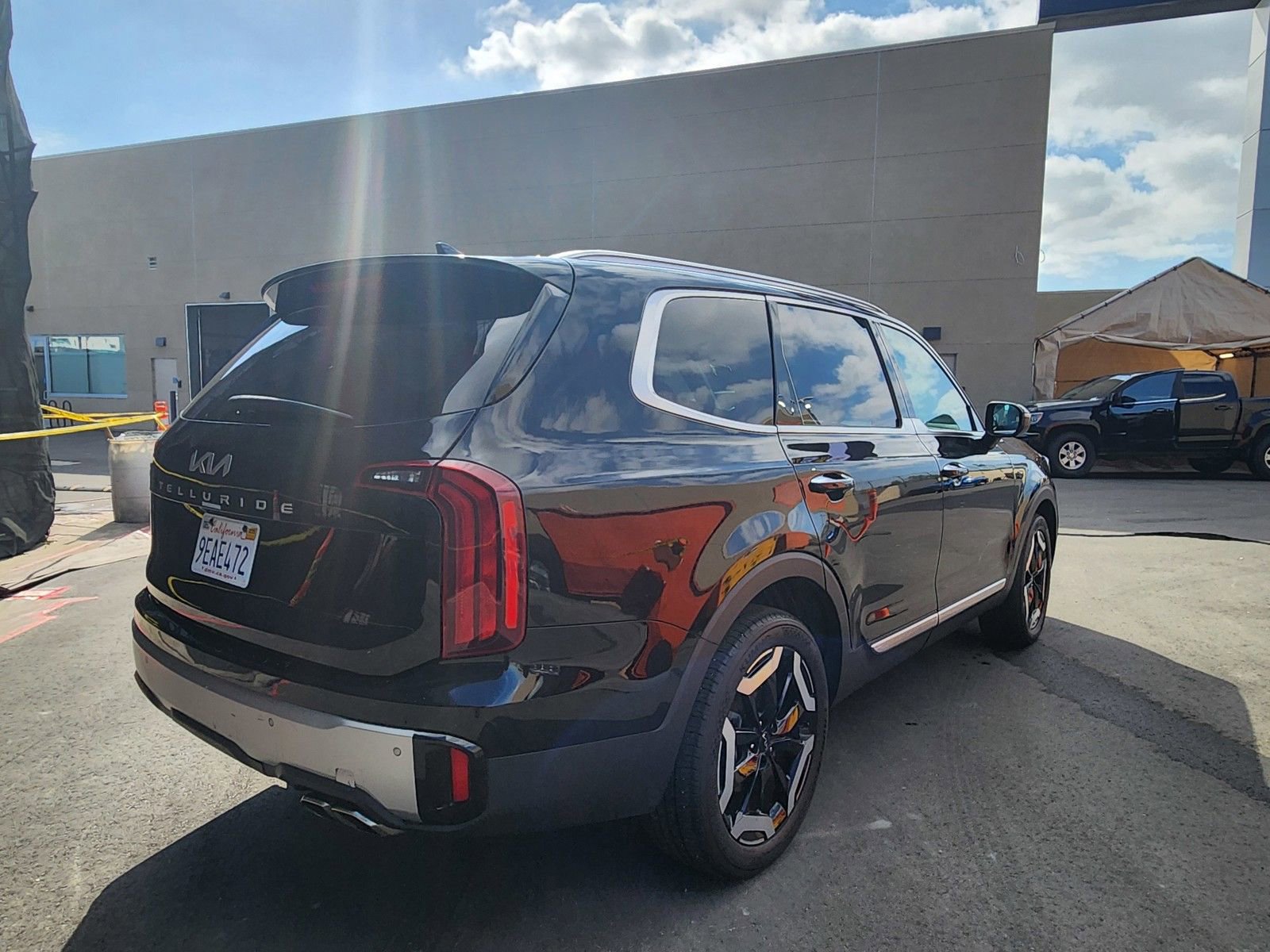 Used 2023 Kia Telluride S FWD image 7