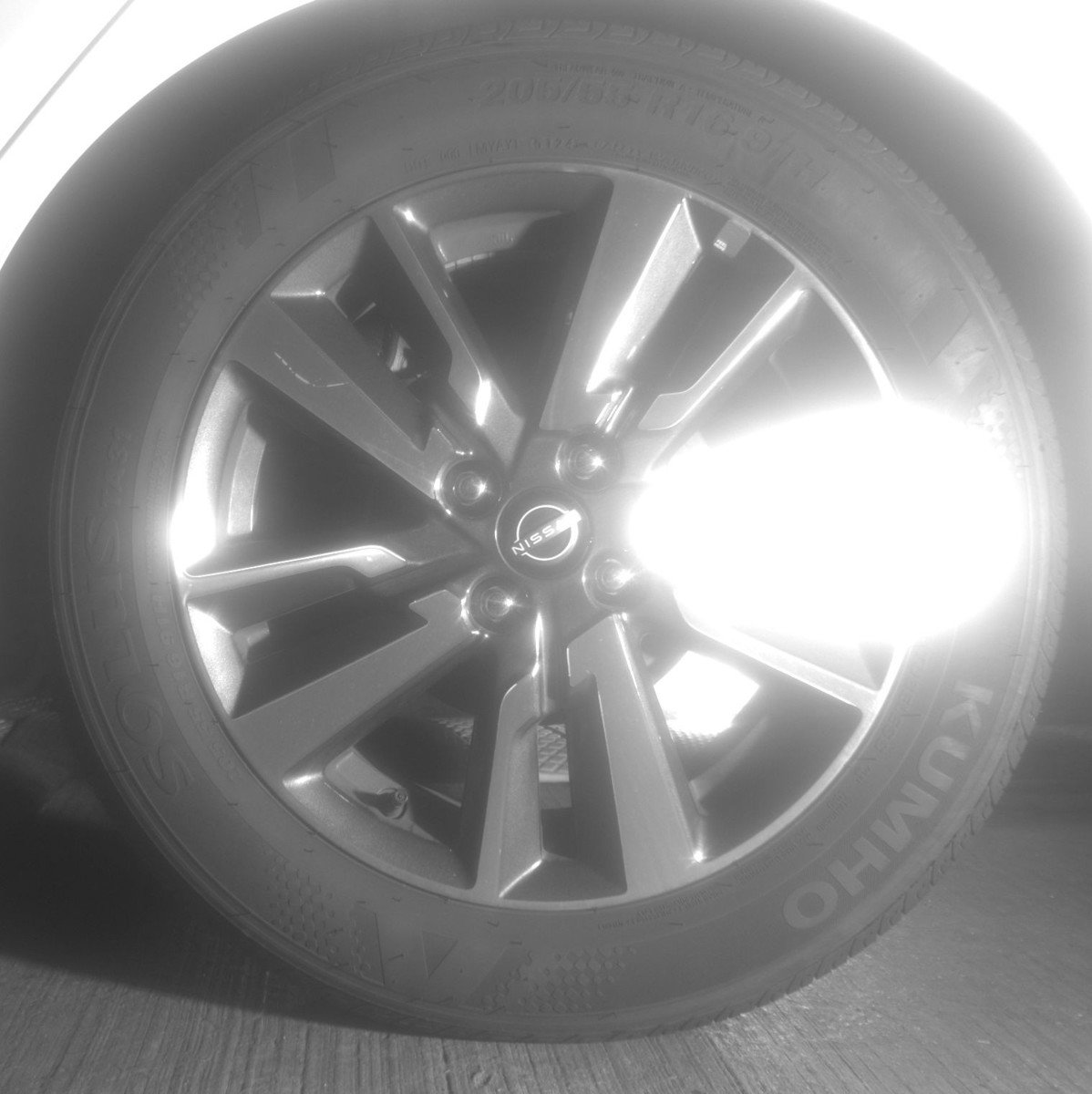 Used 2025 Nissan Versa SV image 14