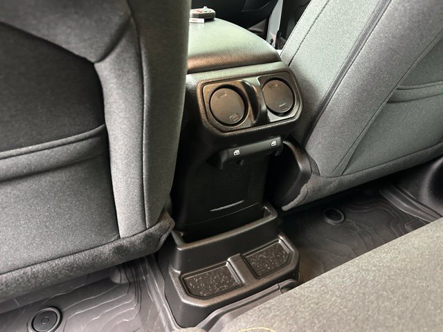 Used 2024 Jeep Wrangler Unlimited w/ Convenience Group AWD/4WD image 30
