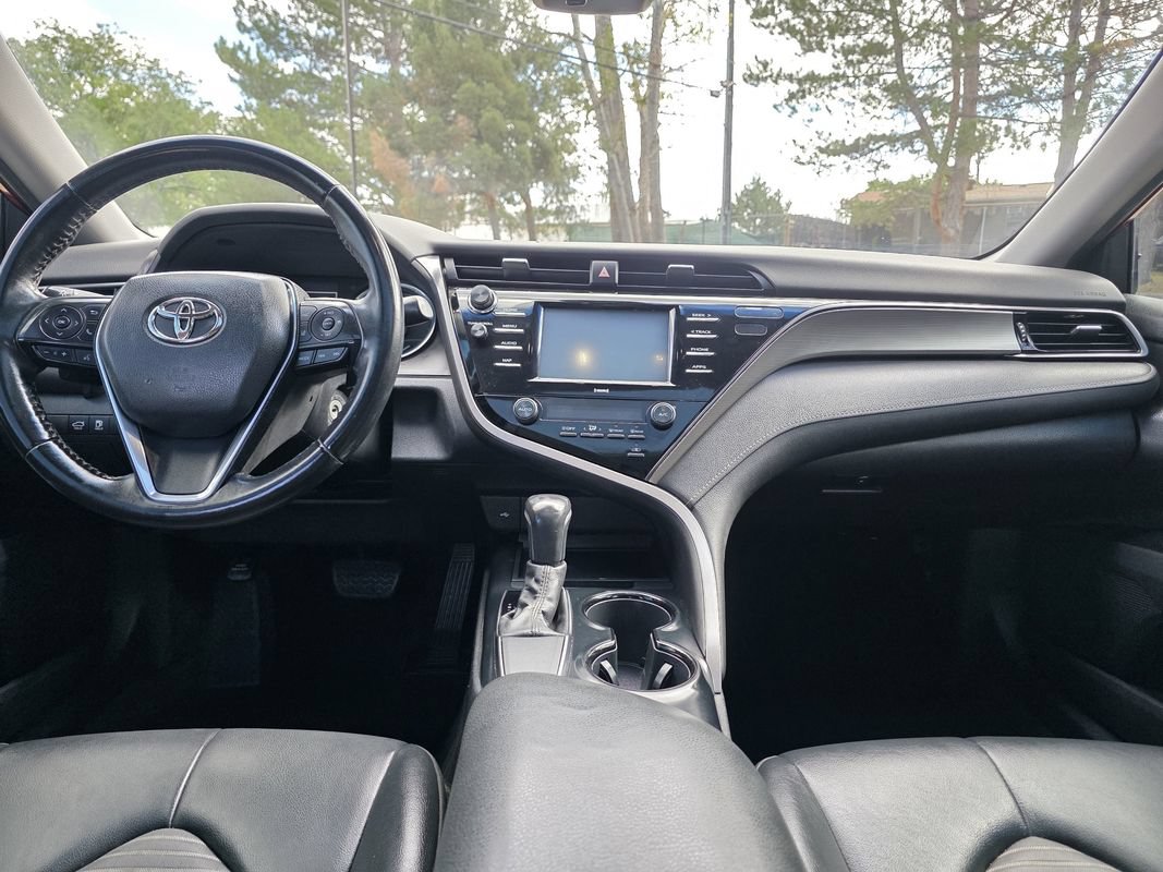 Used 2020 Toyota Camry SE FWD image 23