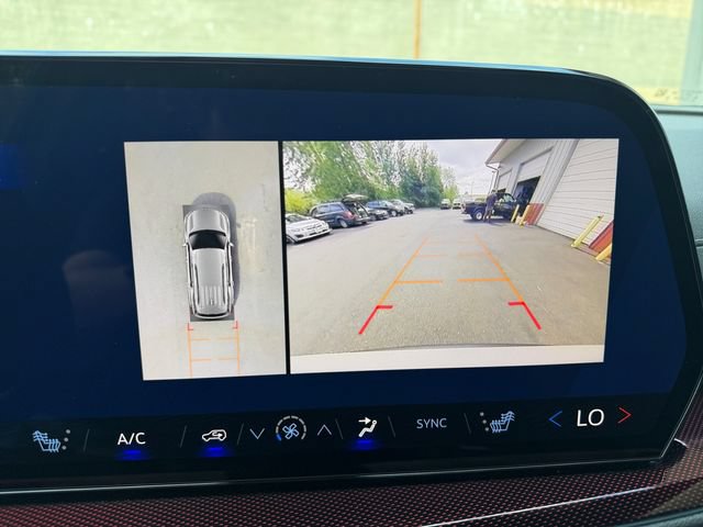 Used 2026 Chevrolet Traverse Z71 w/ Enhanced Driving Package AWD/4WD image 16