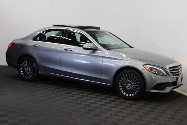 Used 2015 Mercedes-Benz C 300 4MATIC Sedan image 4