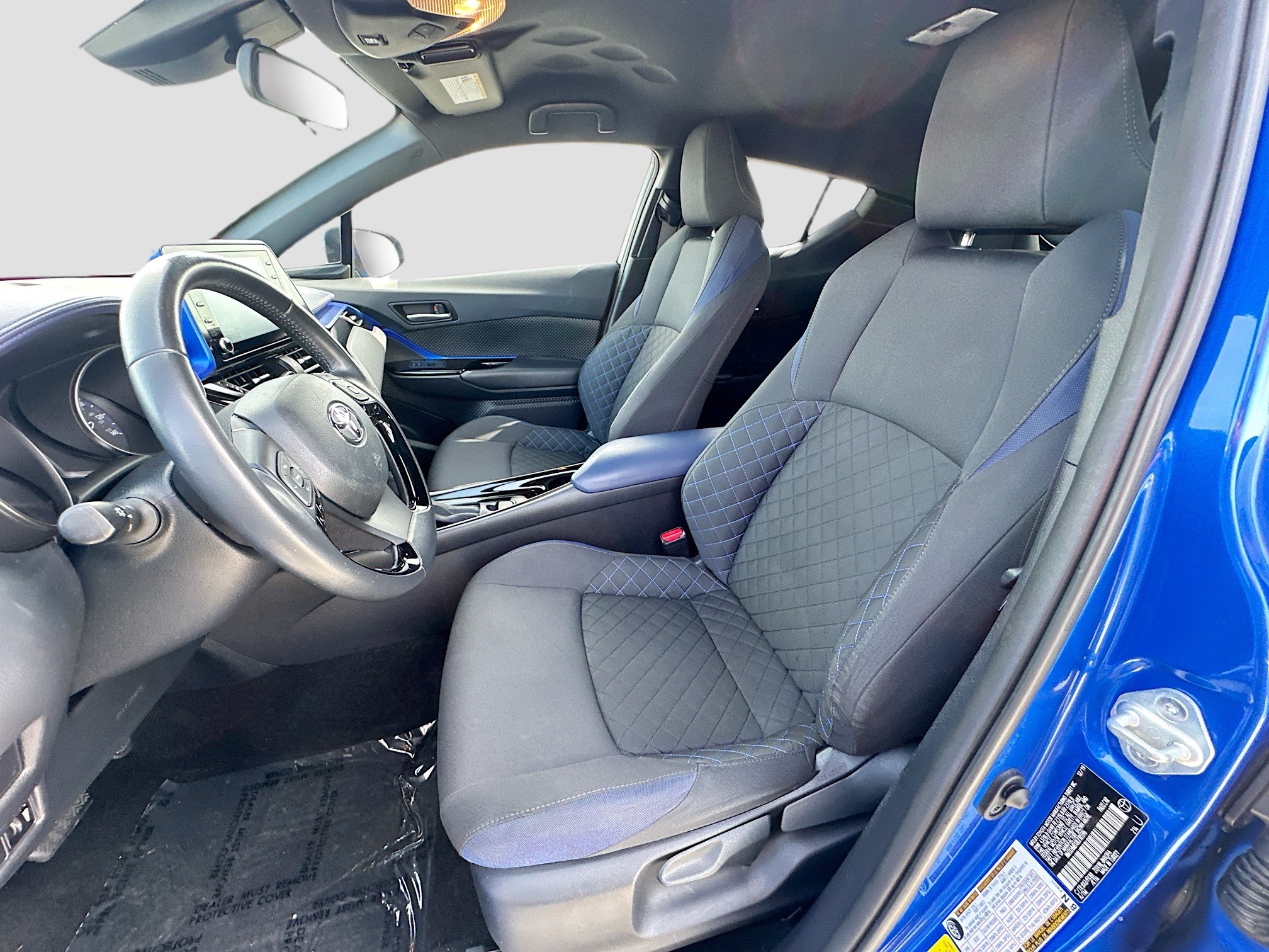 Used 2020 Toyota C-HR XLE FWD image 19