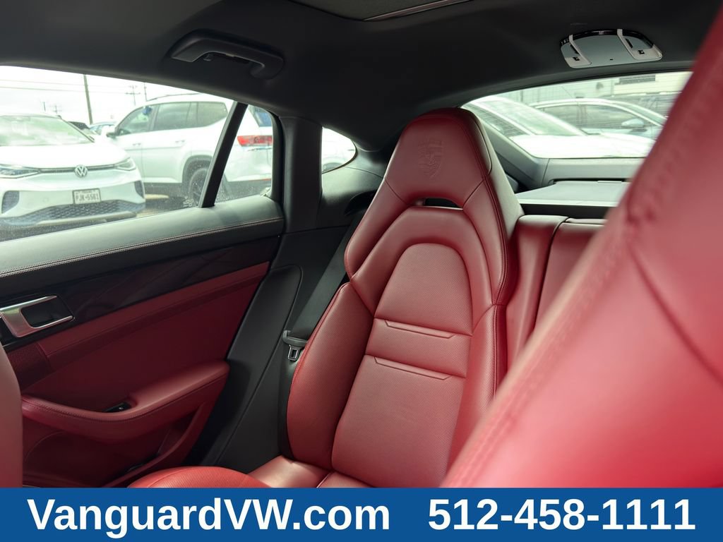 Used 2021 Porsche Panamera RWD image 11
