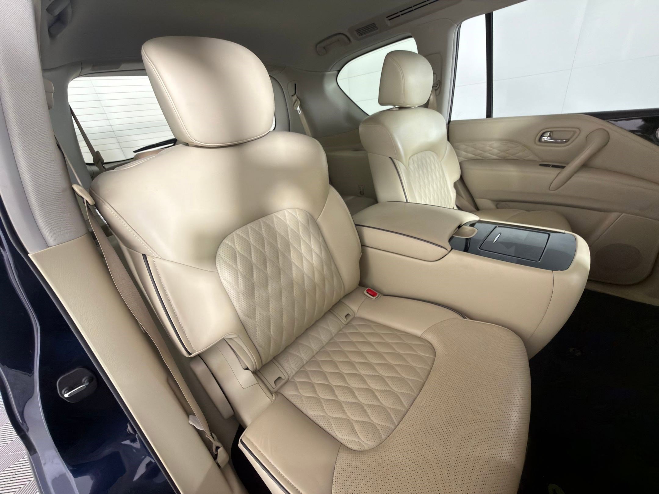 Used 2020 INFINITI QX80 Luxe w/ Sensory Package image 34