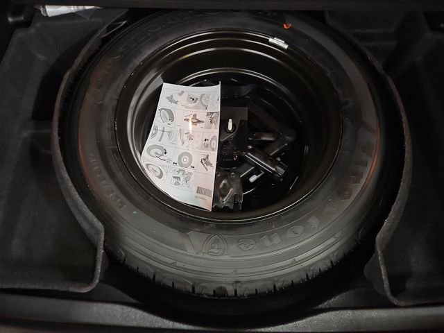 Used 2021 Jeep Cherokee Latitude Lux w/ Comfort/Convenience Group image 40