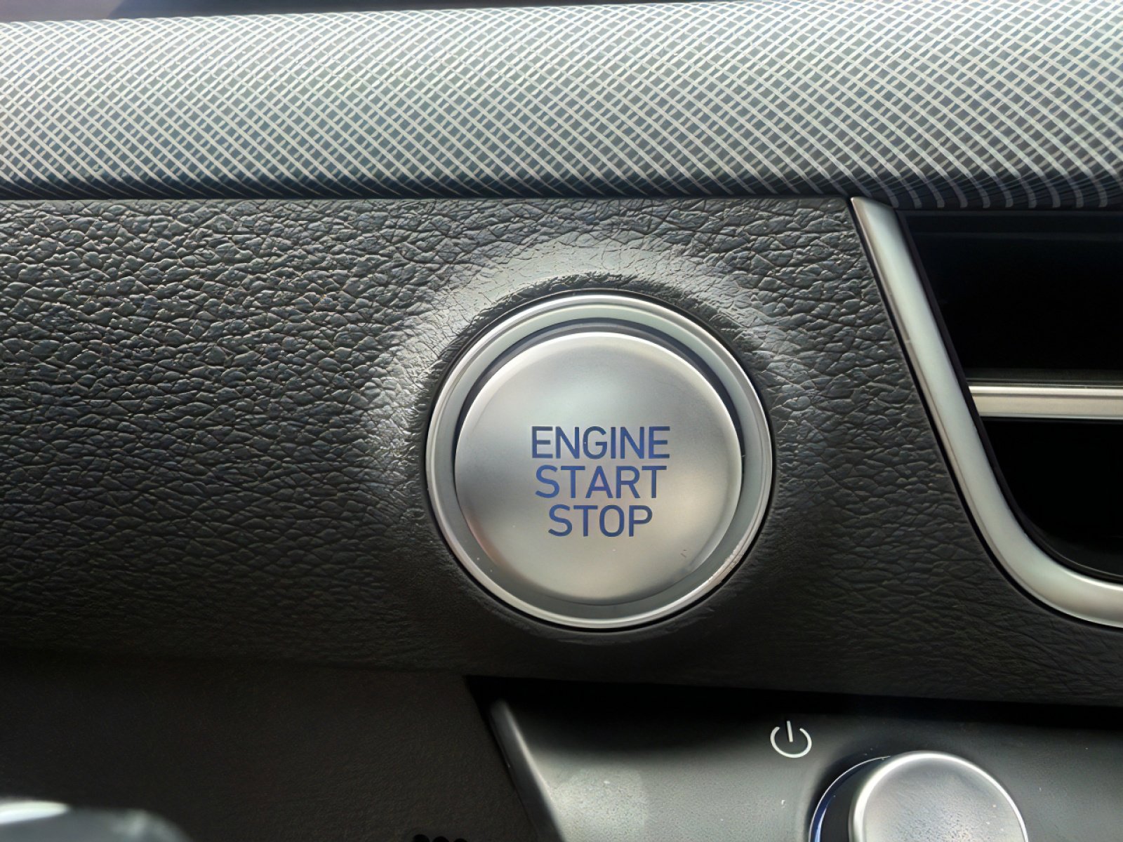 Used 2024 Hyundai Sonata SEL w/ Convenience Package FWD image 30