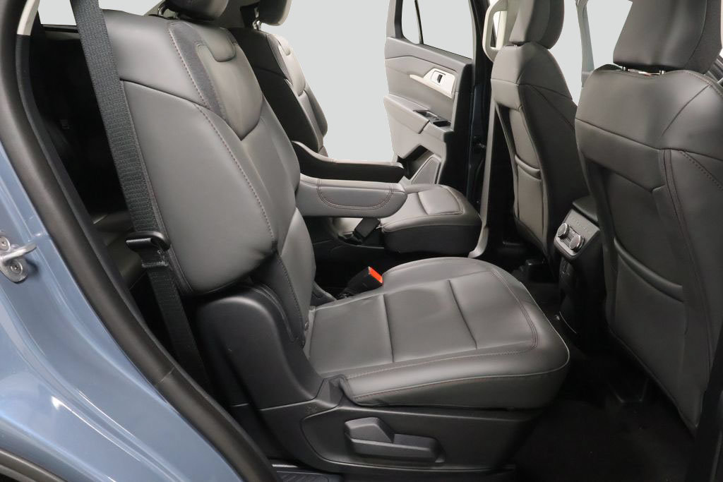 New 2026 Ford Explorer Active w/ Active Comfort Package AWD/4WD image 13