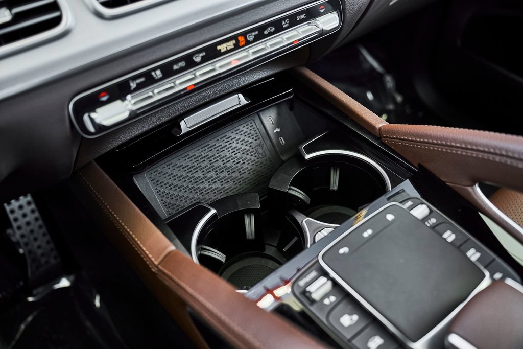 Used 2025 Mercedes-Benz GLS 450 4MATIC image 34