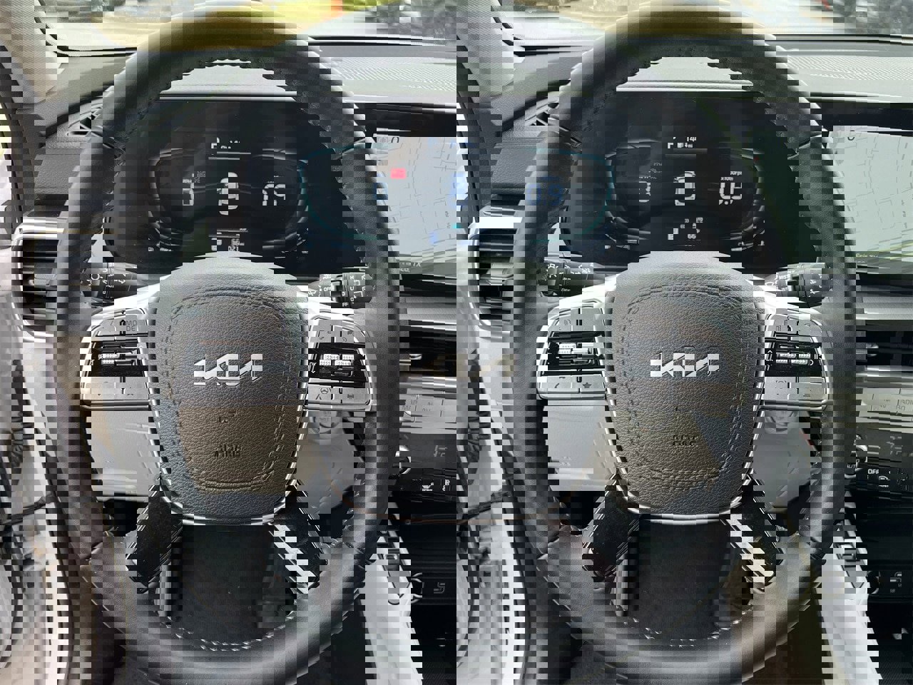 Used 2024 Kia Telluride S w/ S Sunroof Package image 9