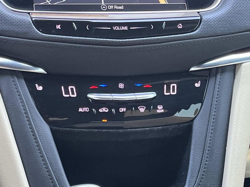 Used 2017 Cadillac XT5 Luxury image 17