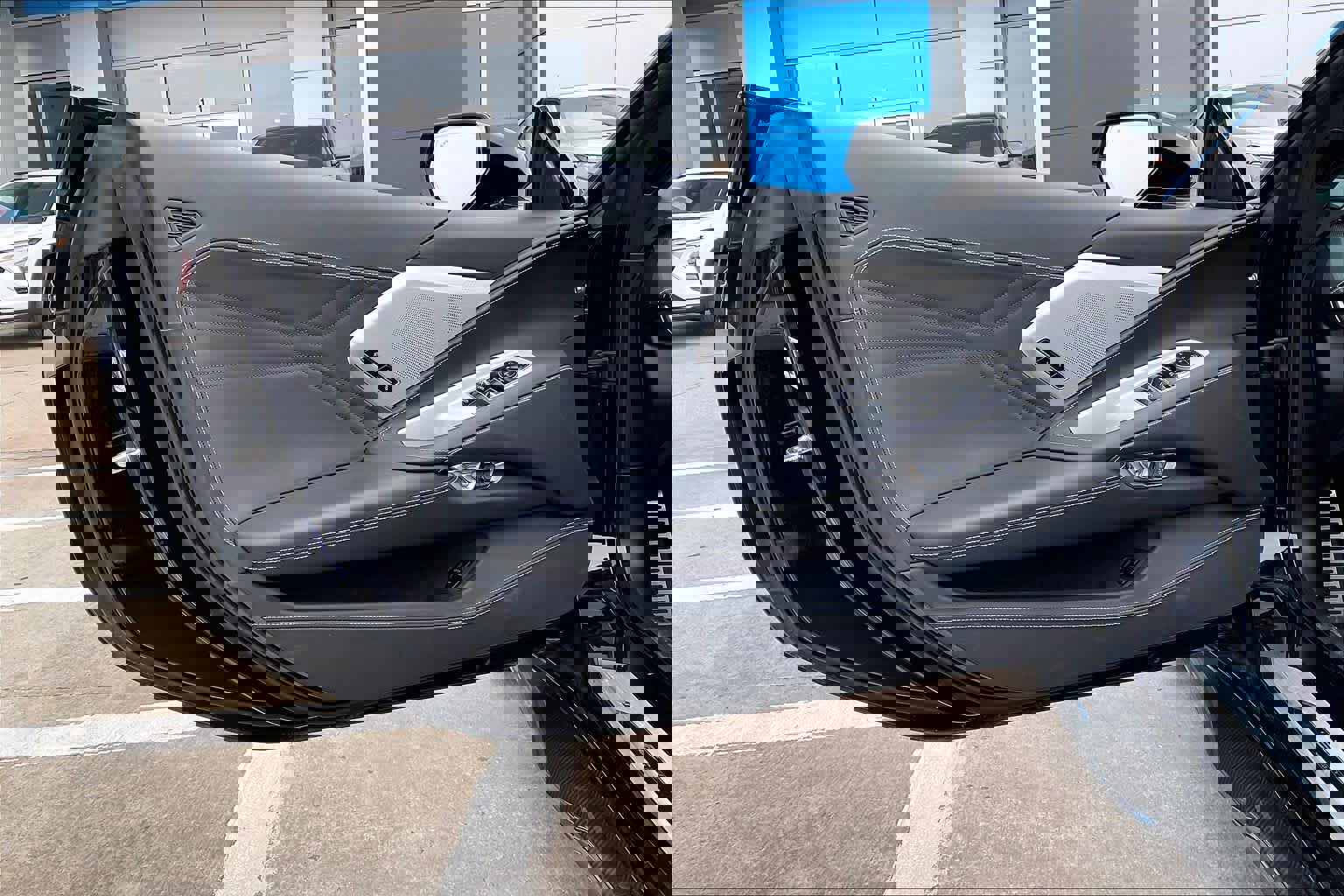 Used 2024 Chevrolet Corvette E-Ray w/ ZER Performance Package image 20