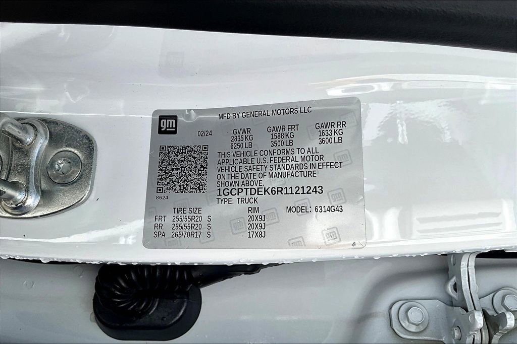 Used 2024 Chevrolet Colorado Z71 w/ Z71 Convenience Package 2 image 14