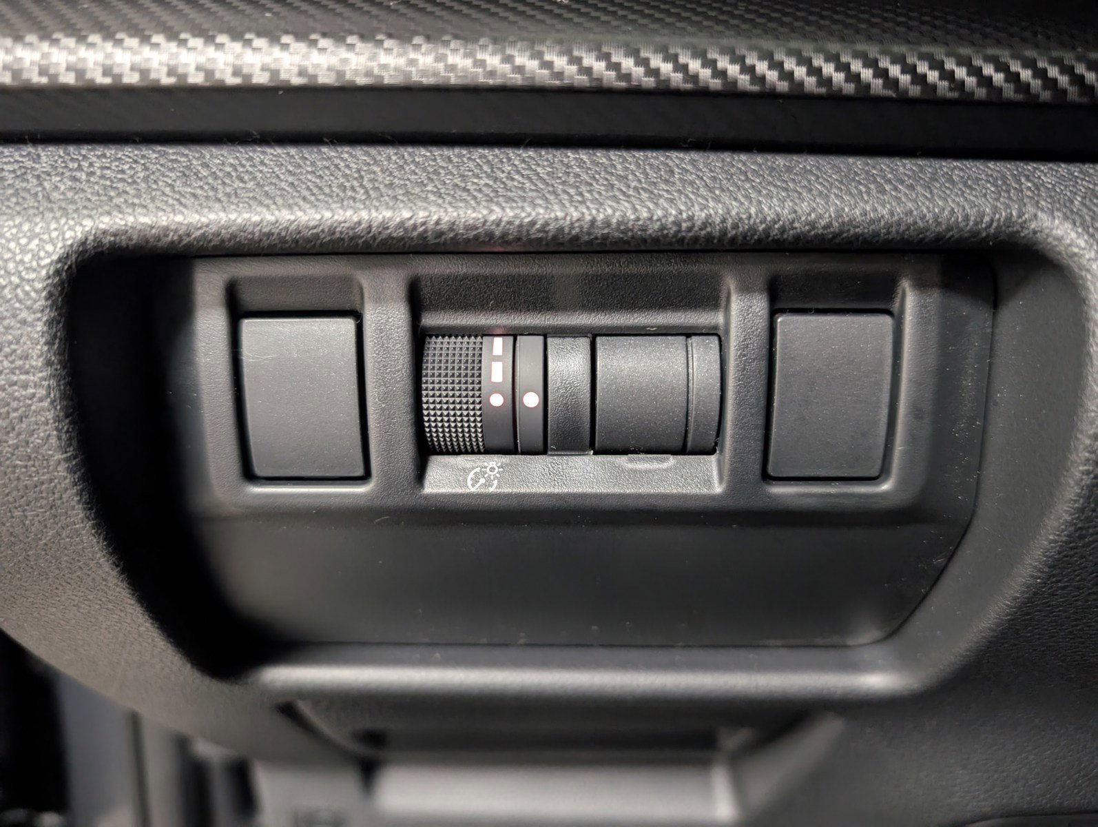 Certified 2025 Subaru Crosstrek 2.0i Premium image 25