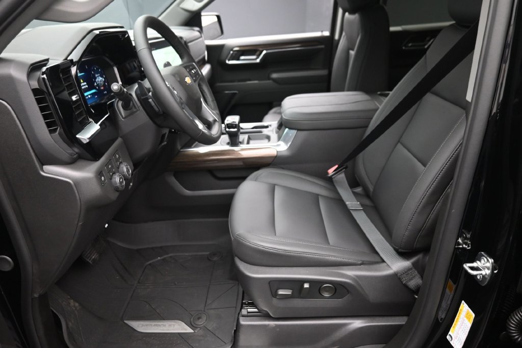 New 2026 Chevrolet Silverado 1500 LT w/ All Star Edition Plus AWD/4WD image 16