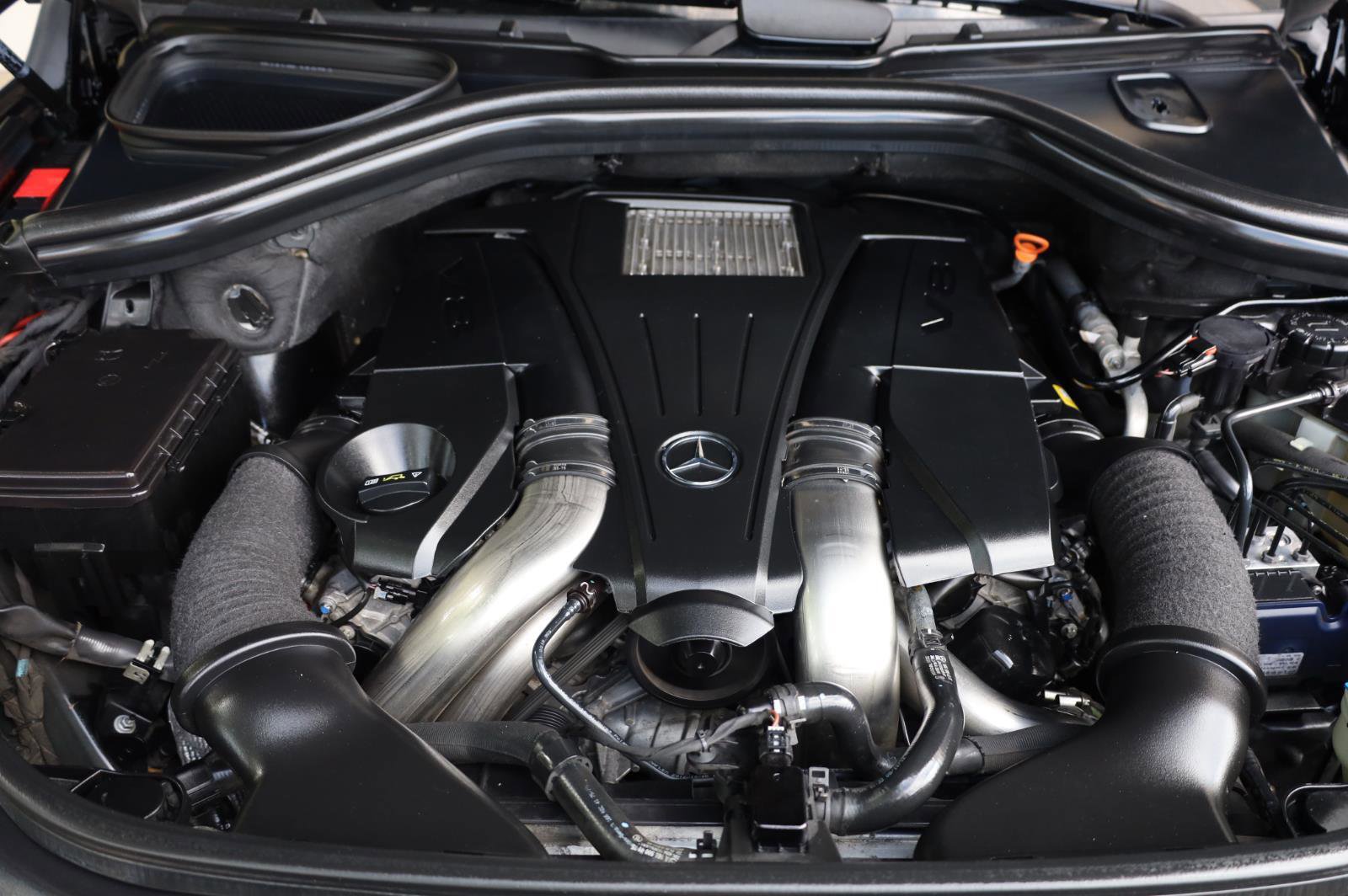 Used 2013 Mercedes-Benz ML 550 4MATIC image 11