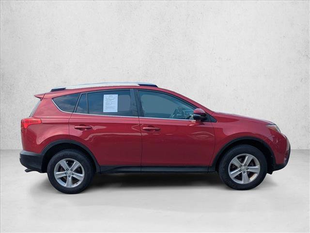 Used 2014 Toyota RAV4 XLE AWD/4WD image 4