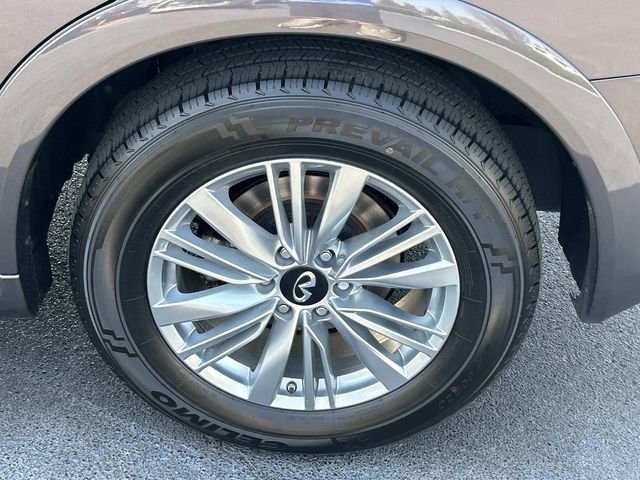 Used 2024 INFINITI QX80 Luxe image 14