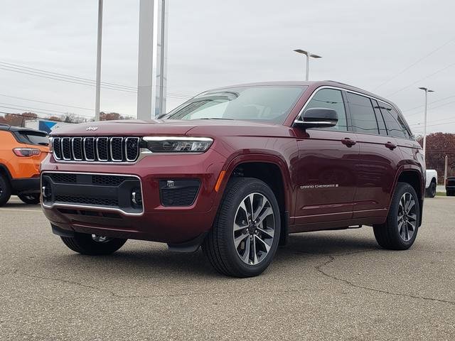 New 2025 Jeep Grand Cherokee Overland w/ Adv Protech Group III image 4