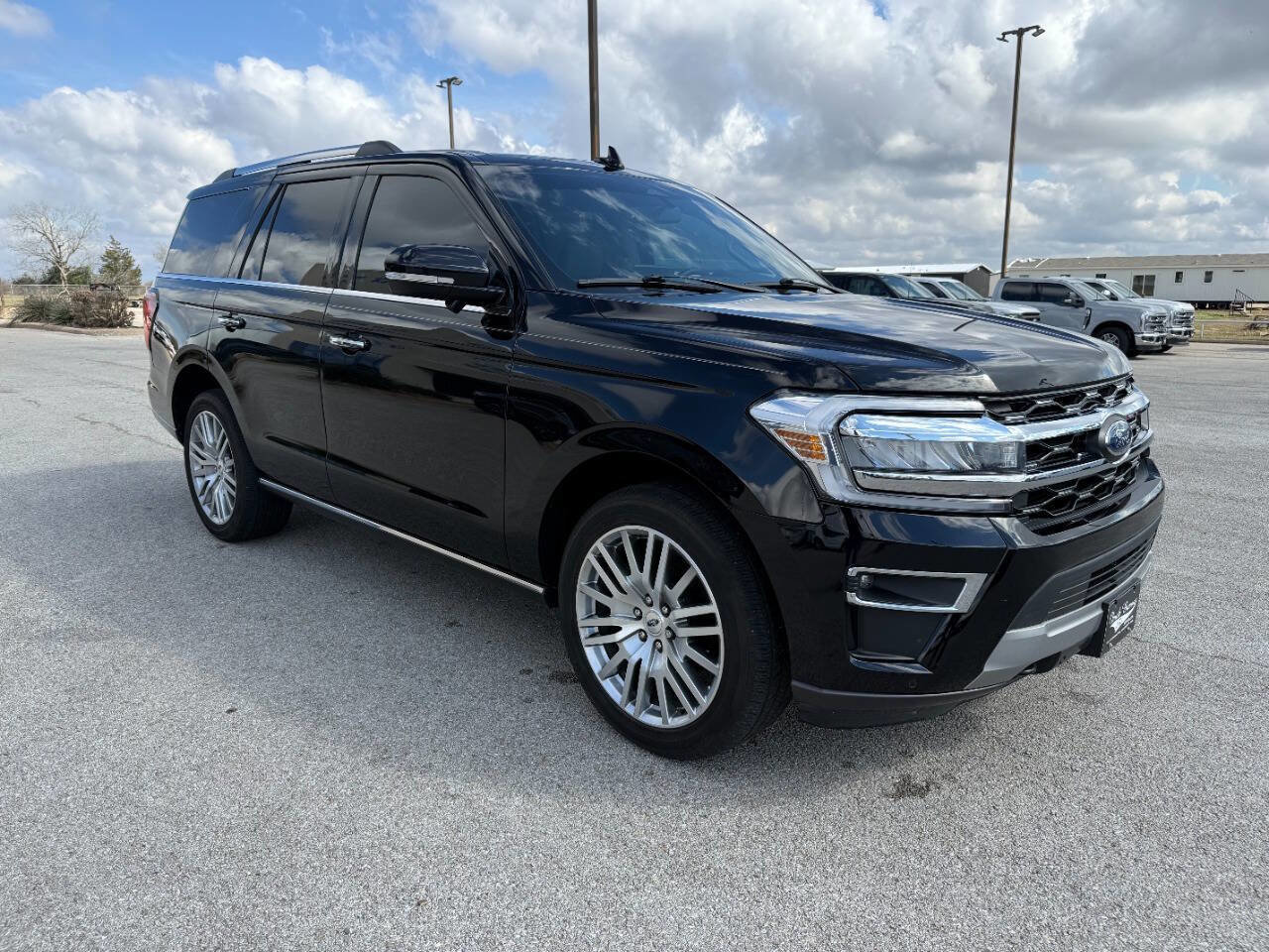 Used 2023 Ford Expedition Limited image 7