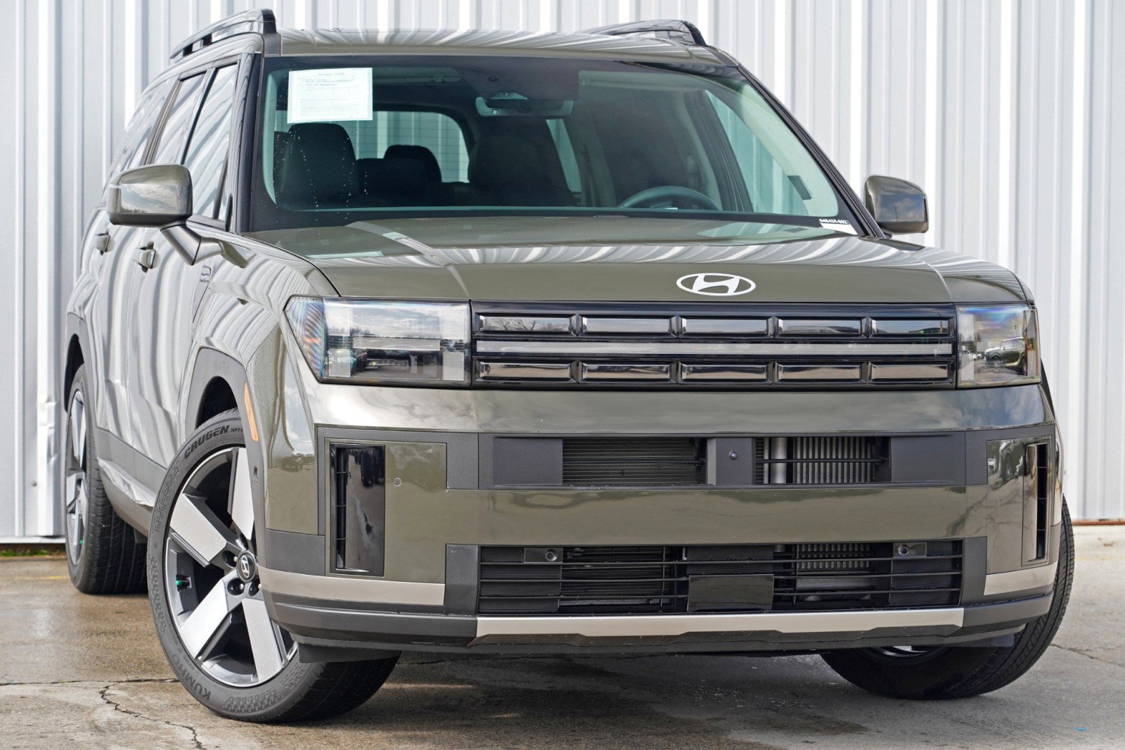 Used 2024 Hyundai Santa Fe Limited image 2