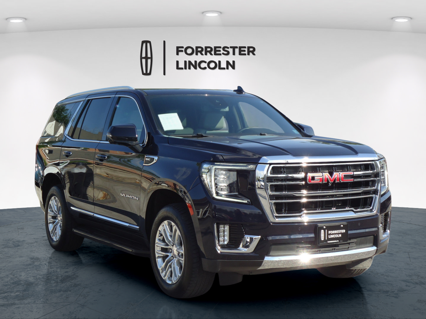 Used 2023 GMC Yukon SLT w/ SLT Luxury Package
