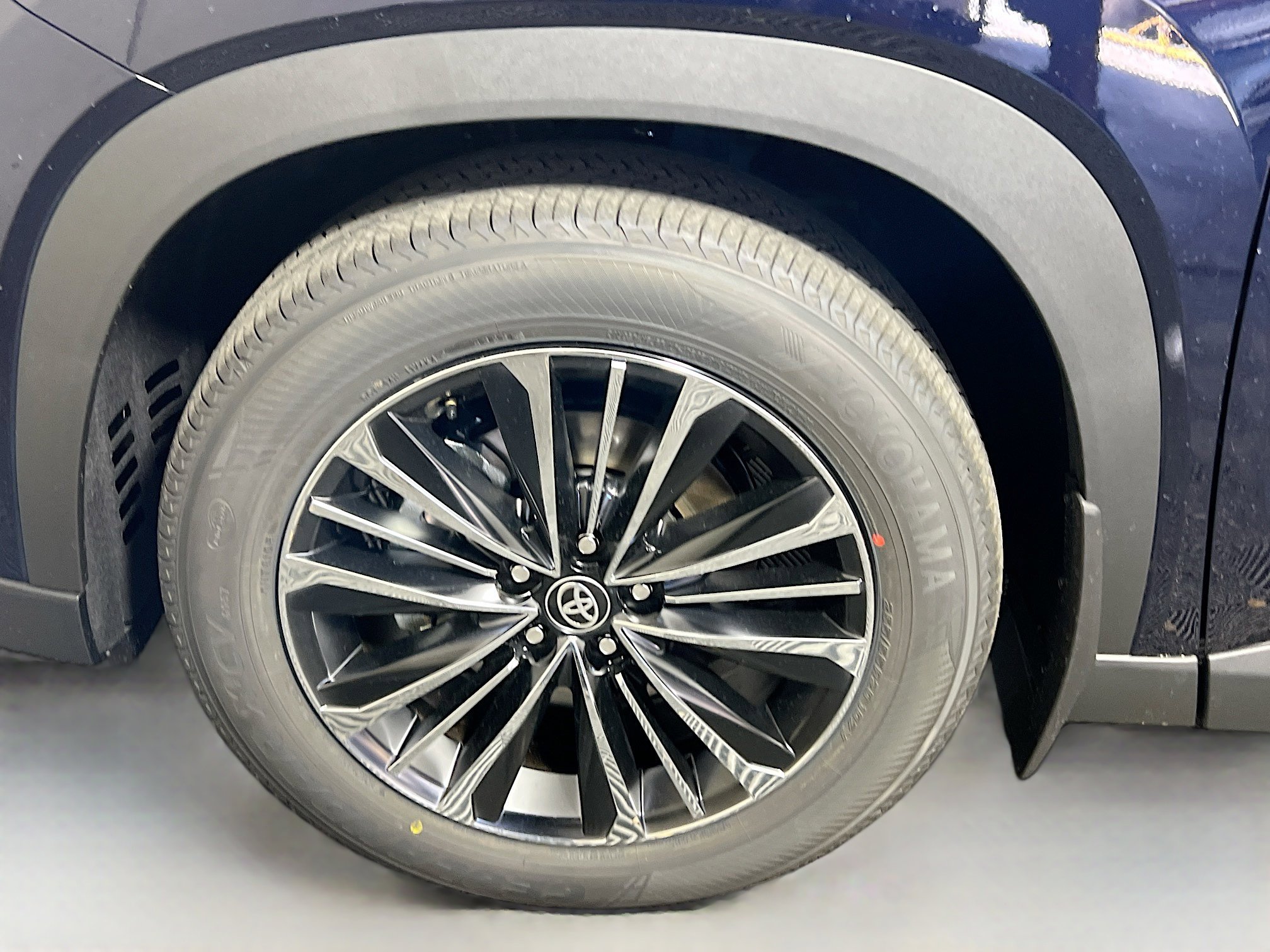 New 2026 Toyota Grand Highlander AWD Hybrid image 13