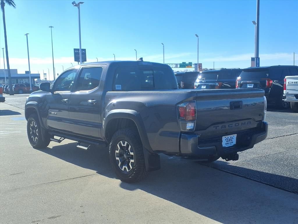 Used 2018 Toyota Tacoma TRD Off-Road video 2