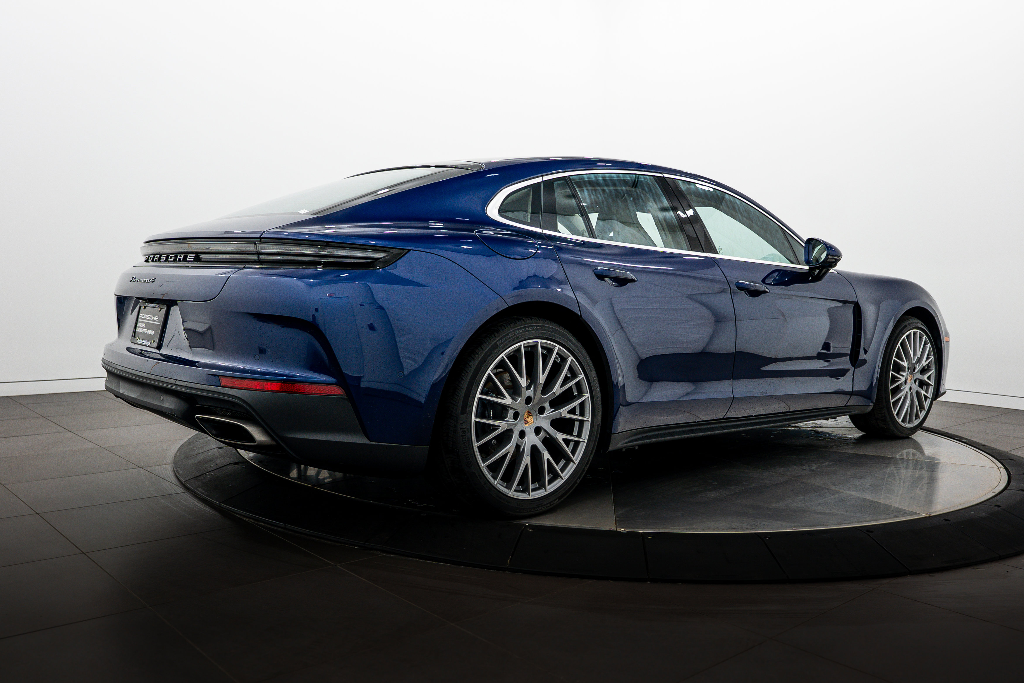 Certified 2026 Porsche Panamera 4 AWD/4WD image 7