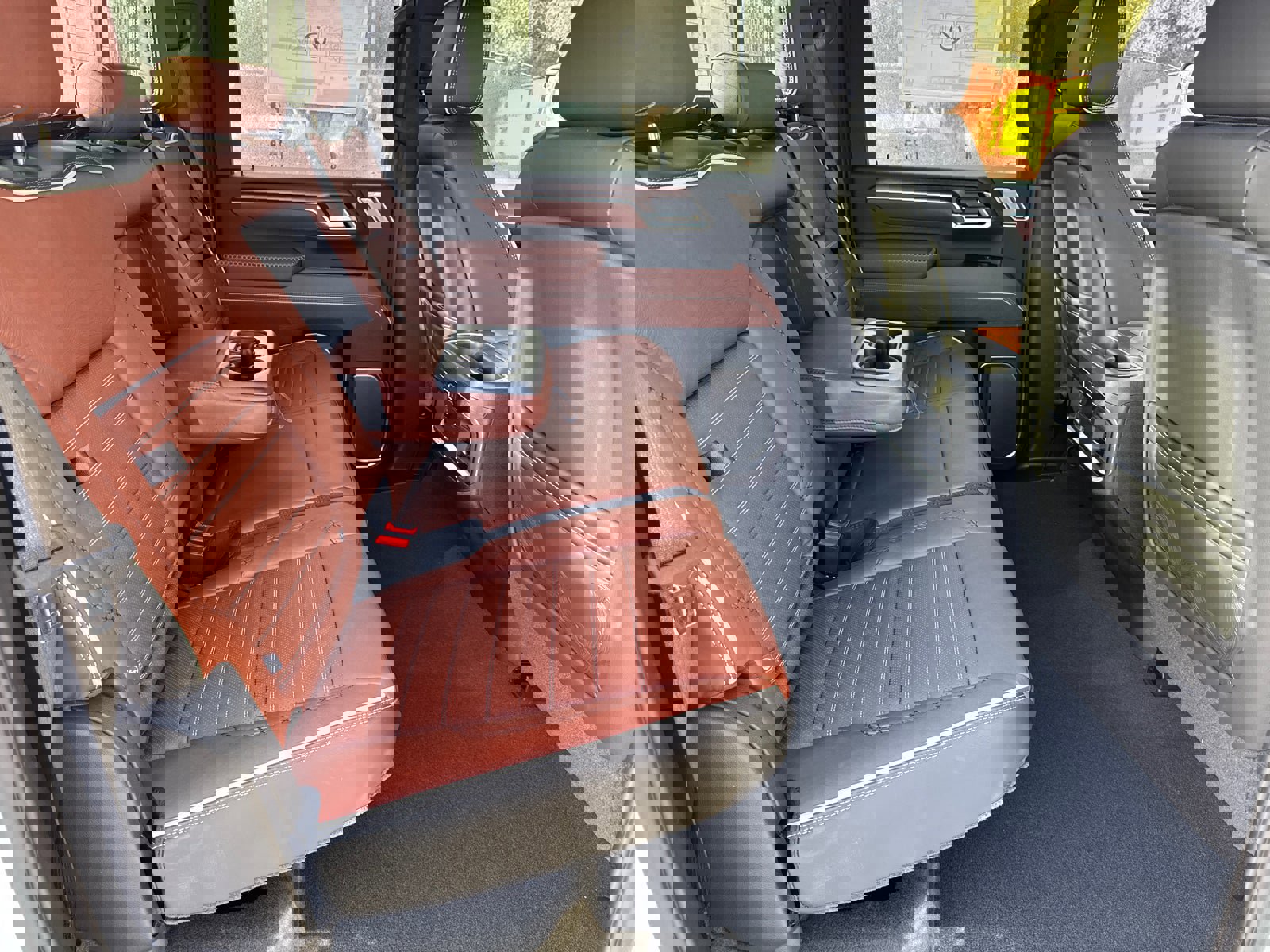 New 2026 GMC Sierra 3500 Denali Ultimate w/ LPO, Black Badging Package image 19