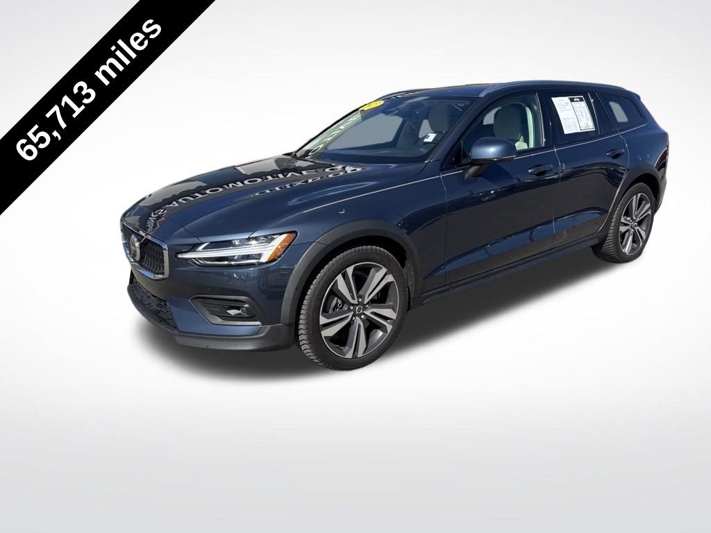 Used 2023 Volvo V60 B5 Cross Country Plus w/ Climate Package AWD/4WD video 2