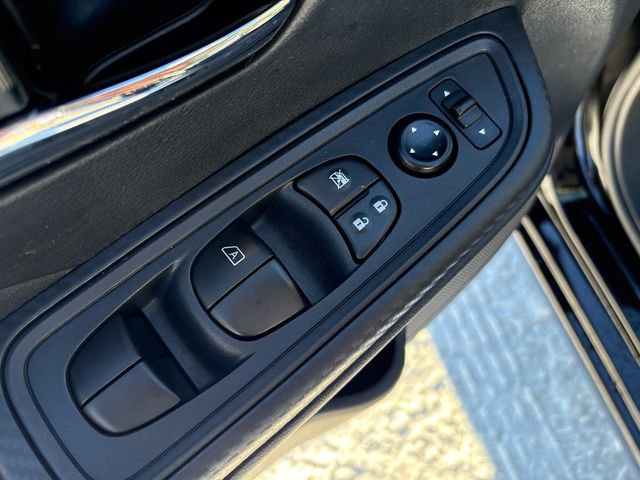 Used 2025 Nissan Versa SV image 20