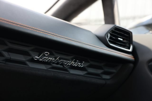 Used 2019 Lamborghini Huracan LP 580-2 RWD image 84