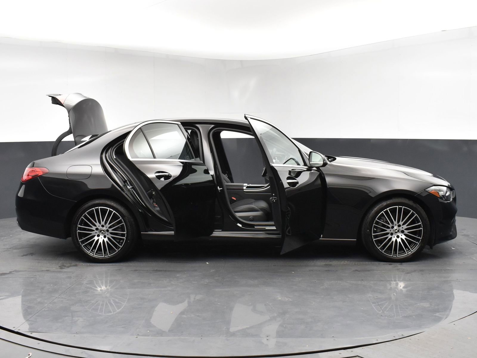 Used 2023 Mercedes-Benz C 300 Sedan image 31