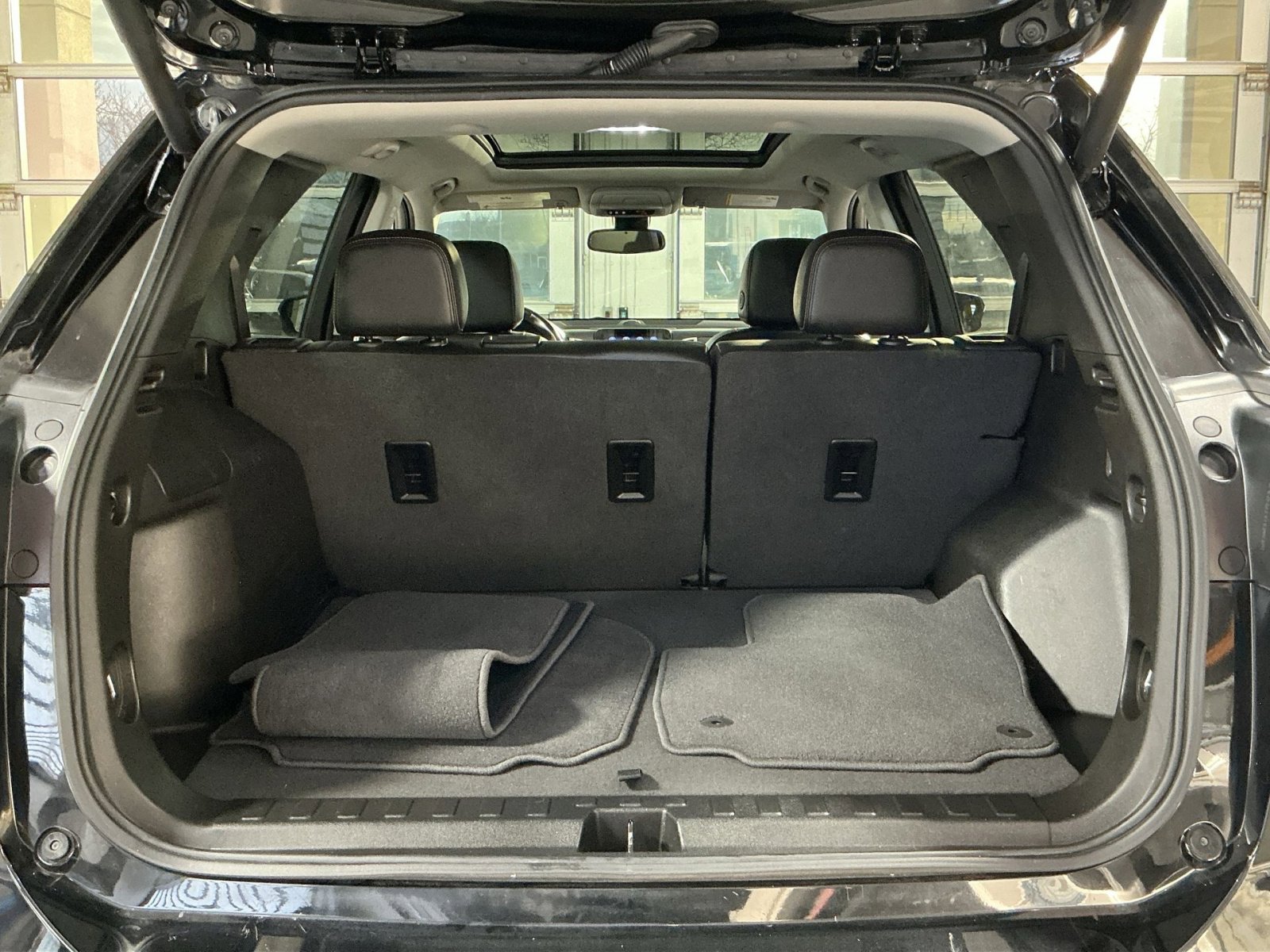 Used 2022 Chevrolet Equinox Premier image 33