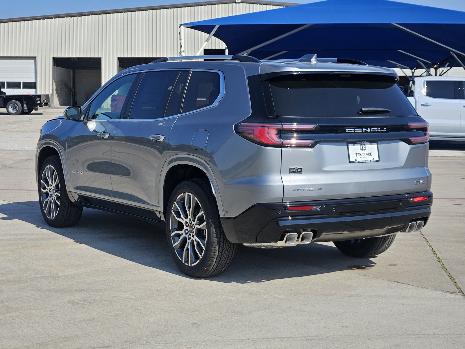 New 2026 GMC Acadia Denali Ultimate FWD image 4