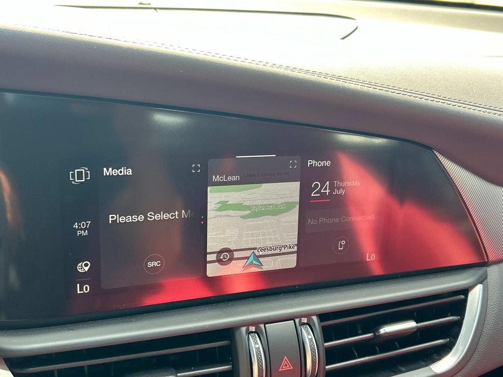 New 2025 Alfa Romeo Giulia AWD image 3