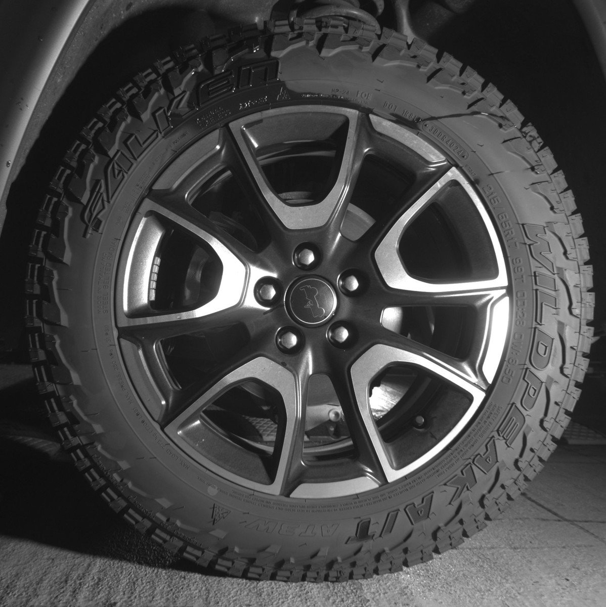 Used 2025 Jeep Compass Trailhawk image 14